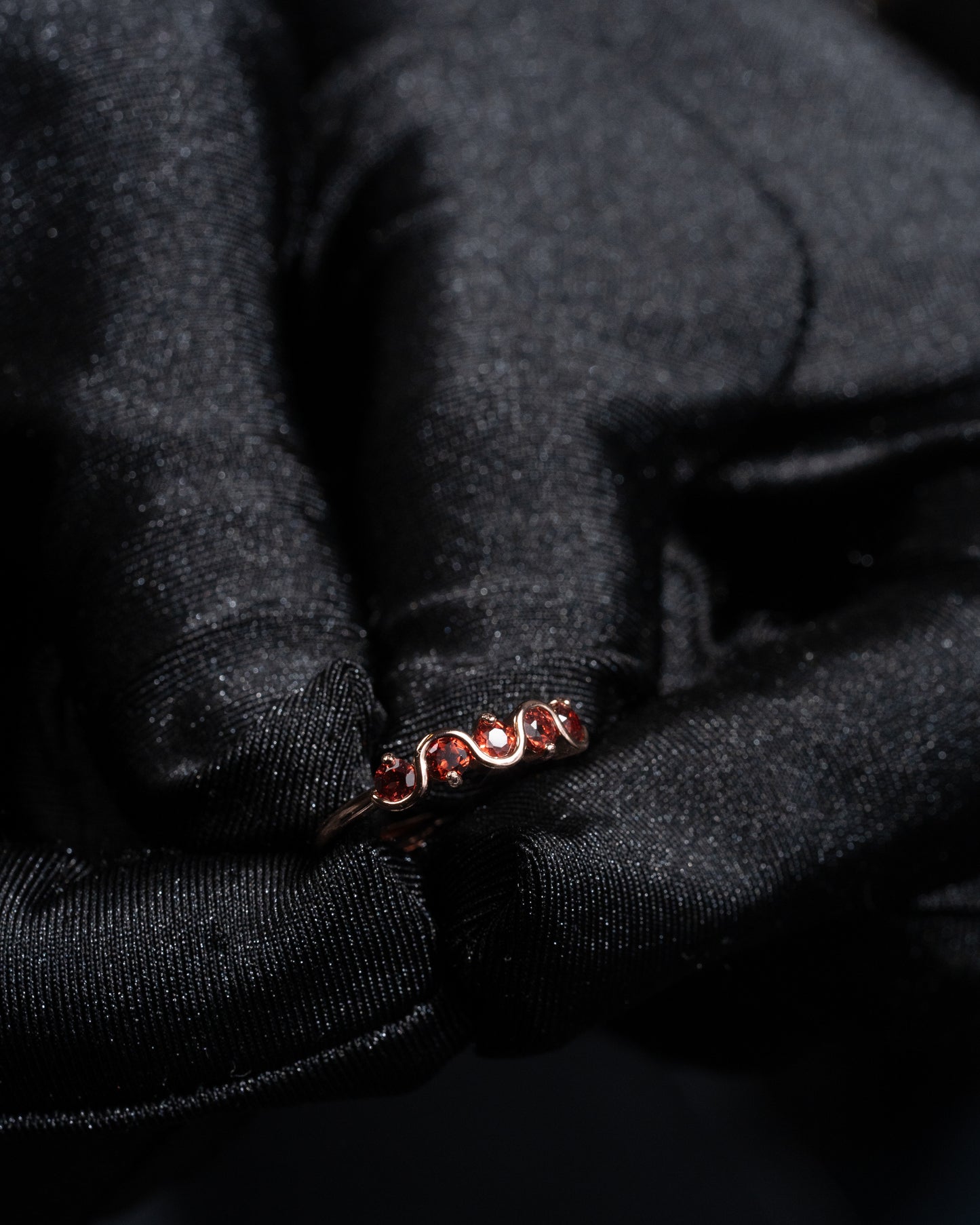 Red Flow Ring - Kejsar