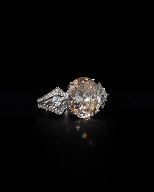 Radiant Oval Stone Ring - Kejsar