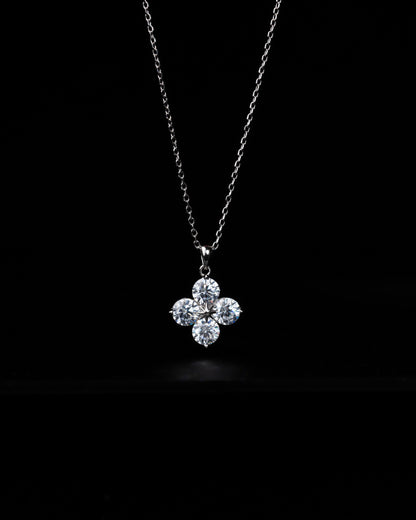 Diamond Flower Necklace - Kejsar